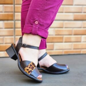 Sandália Feminina Confort de Couro Preta