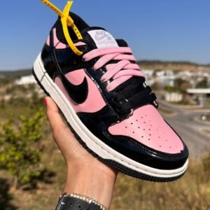 Nike Dunk Preto e Rosa